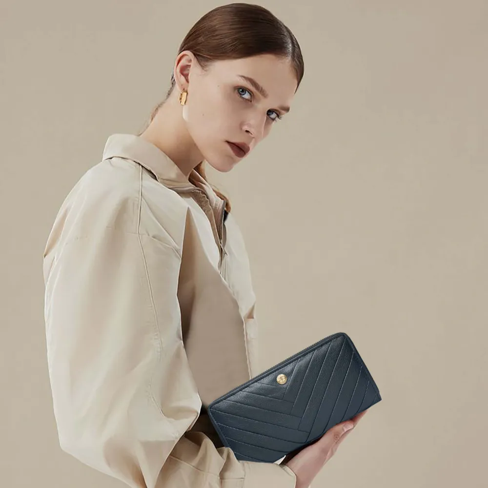 Black Pleated Zip Around Purse