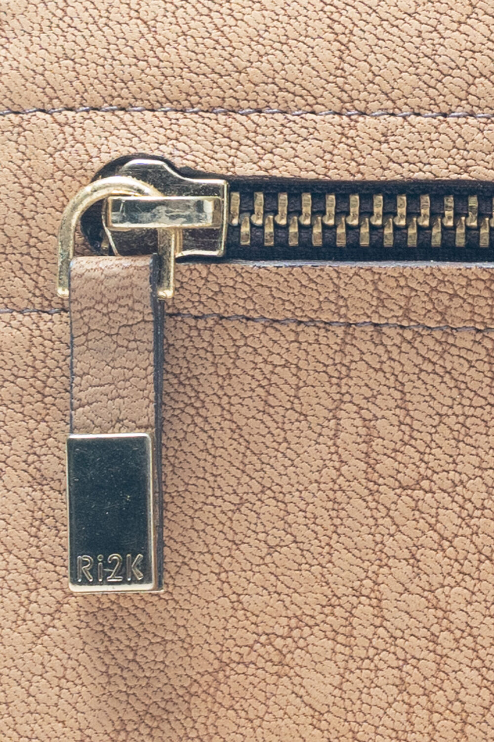 Light Tan Zip Around Purse - Image 3